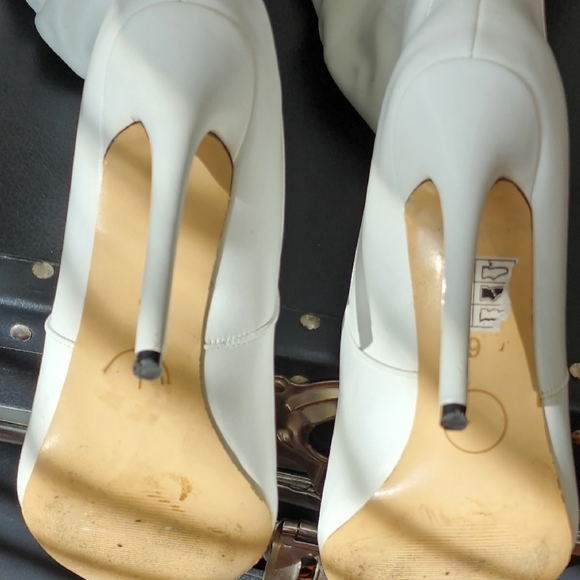 White Stiletto Thigh High Scrunch Boots - Picture 6 of 8